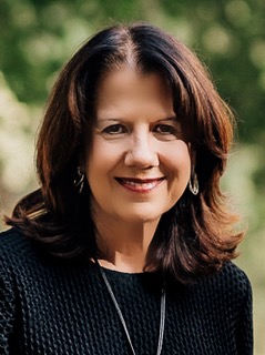 JoAnne Headshot Ford Allen